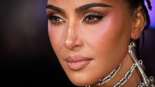 Kim Kardashian hat auf Instagram ein 20-teiliges Foto- und Videoalbum mit Eindrücken der vergangenen Wochen geteilt. (Archivbild) Kim Kardashian hat auf Instagram ein 20-teiliges Foto- und Videoalbum mit Eindrücken der vergangenen Wochen geteilt. (Archivbild)