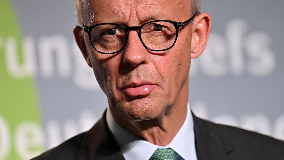 Die Ukraine soll nach dem Willen des Kanzlers von russischem Vermögen profitieren. Die Ukraine soll nach dem Willen des Kanzlers von russischem Vermögen profitieren.