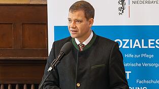 „Ausgaben müssen nach Notwendigkeit ausgerichtet werden - nicht nach Wünschbarkeit“, fordert Olaf Heinrich. „Ausgaben müssen nach Notwendigkeit ausgerichtet werden - nicht nach Wünschbarkeit“, fordert Olaf Heinrich.