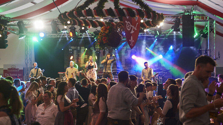 Die Partybilder vom Freitag, 16. August, aus dem Festzelt Lechner. Die Partybilder vom Freitag, 16. August, aus dem Festzelt Lechner.