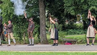 Das traditionelle Böllerschießen ist längst keine reine Männerdomäne mehr.