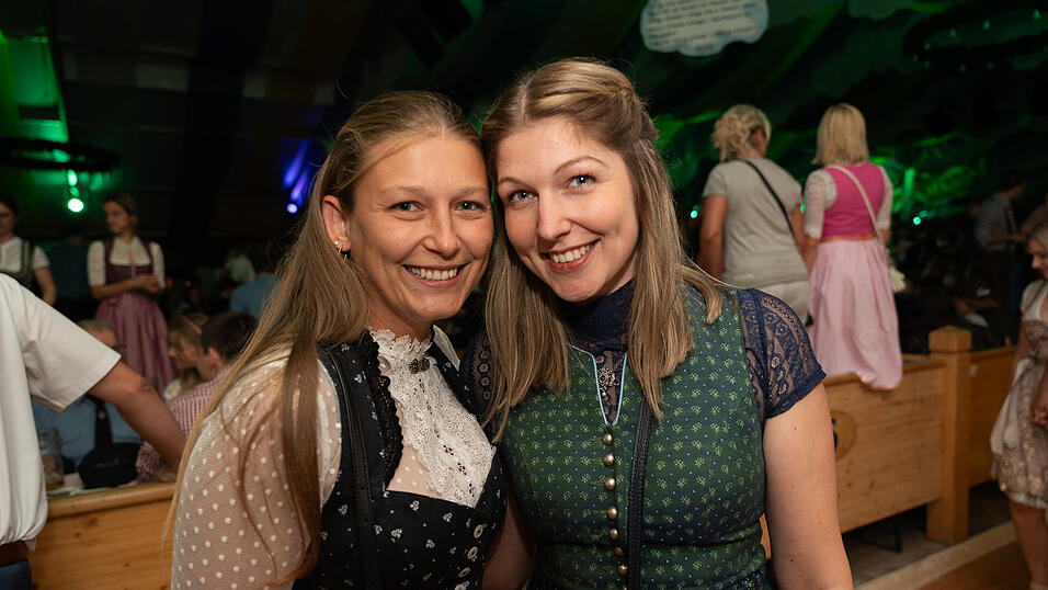 Die Partybilder vom Freitag, 11. August 2023, aus dem Festzelt Reisinger. Die Partybilder vom Freitag, 11. August 2023, aus dem Festzelt Reisinger.