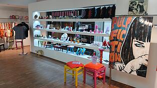 Im Pop-up-Store im ehemaligen Kulmens stellen noch bis 23. Dezember 31 Künstler aus. Im Pop-up-Store im ehemaligen Kulmens stellen noch bis 23. Dezember 31 Künstler aus.