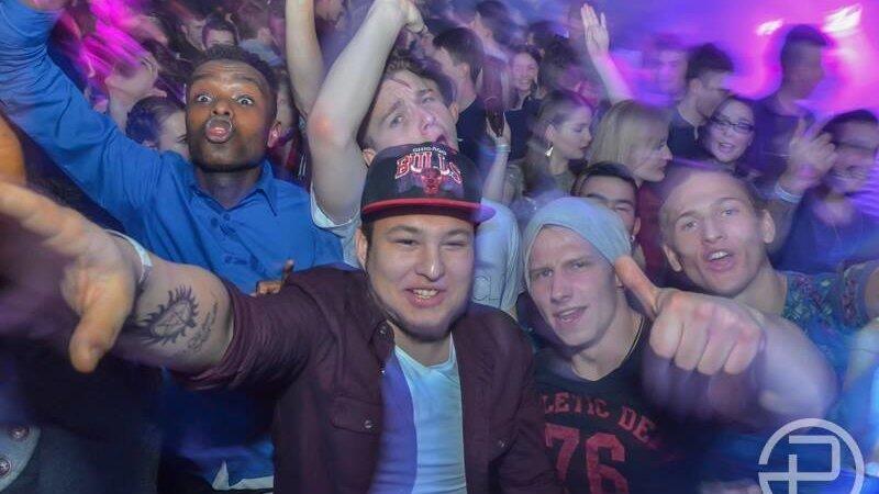 Gleich bei der Eröffnung platzte die neue Diskothek Peggy P. aus allen Nähten. Gleich bei der Eröffnung platzte die neue Diskothek Peggy P. aus allen Nähten.