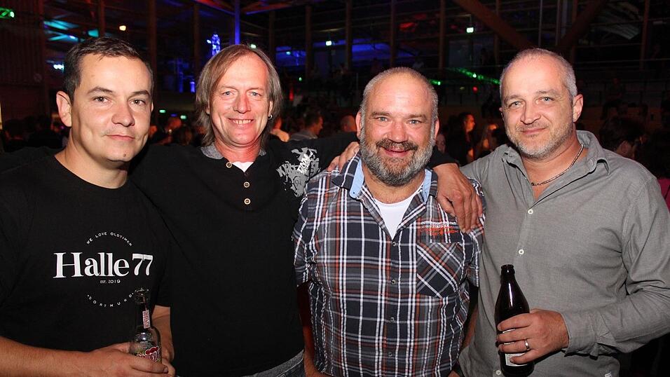 Auf der Eskara &Uuml;30-Party in Essenbach war wieder viel los.