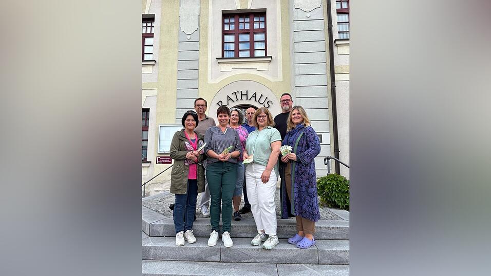 Das Grillteam spendete den Erl&ouml;s f&uuml;r den guten Zweck.