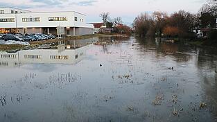 Hochwasser hat die Gro&szlig;e Laber immer wieder. Bevor die Lage zum Beispiel bei Starkregen aber kritisch wird, soll in Zukunft ein Fr&uuml;hwarnsystem die Bev&ouml;lkerung alarmieren.