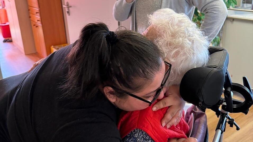 Viele Umarmungen und r&uuml;hrende Abschiedsszenen gab es am Freitag im Pflegeheim St. Antonius, das nun schlie&szlig;t.