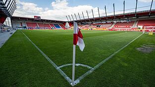 Fußball-Drittligist Jahn Regensburg hat einen neuen Sportdirektor. (Archivfoto) Fußball-Drittligist Jahn Regensburg hat einen neuen Sportdirektor. (Archivfoto)