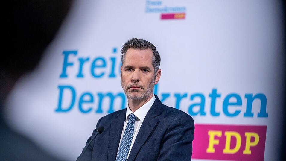 Der FDP-Bundesvorsitzende Christian D&uuml;rr will Parteichef bleiben. (Archivbild)