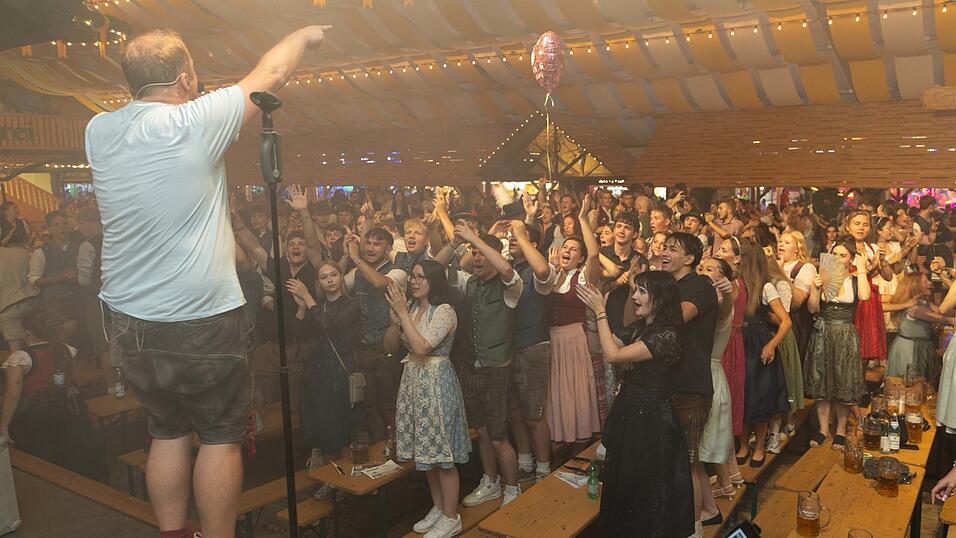 Die Partybilder vom Montag, 10. August, aus dem Festzelt Nothaft.