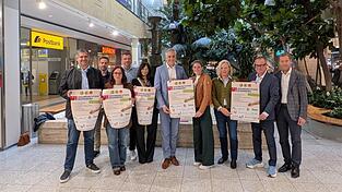 Gemeinsam mit Schirmherr Thomas Burger und dem Geschäftsführer des DEZ, Thomas Zink, stellten die Veranstalter das Programm vor. Gemeinsam mit Schirmherr Thomas Burger und dem Geschäftsführer des DEZ, Thomas Zink, stellten die Veranstalter das Programm vor.