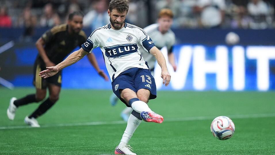 Thomas Müller trifft für Vancouver vom Punkt. Thomas Müller trifft für Vancouver vom Punkt.