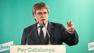 Spaniens Verfassungsgericht hat den Weg für die Rückkehr des katalanischen Separatistenpolitikers Carles Puigdemont in seine Heimat geebnet. Er lebt seit 2017 im Exil. (Archivbild) Spaniens Verfassungsgericht hat den Weg für die Rückkehr des katalanischen Separatistenpolitikers Carles Puigdemont in seine Heimat geebnet. Er lebt seit 2017 im Exil. (Archivbild)