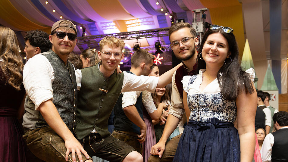 Die Partybilder vom Freitag, 7. August, aus dem Festzelt Reisinger. Die Partybilder vom Freitag, 7. August, aus dem Festzelt Reisinger.