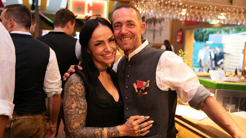 Die Partybilder vom Samstag, 9. August, aus dem Festzelt Krönner. Die Partybilder vom Samstag, 9. August, aus dem Festzelt Krönner.