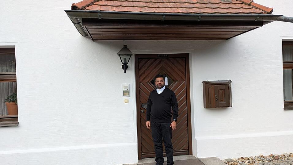 Gern habe er im Prackenbacher Pfarrhof gewohnt. Dieser sei ebenso flei&szlig;ig gepflegt worden wie Verwaltungsdinge erledigt wurden.