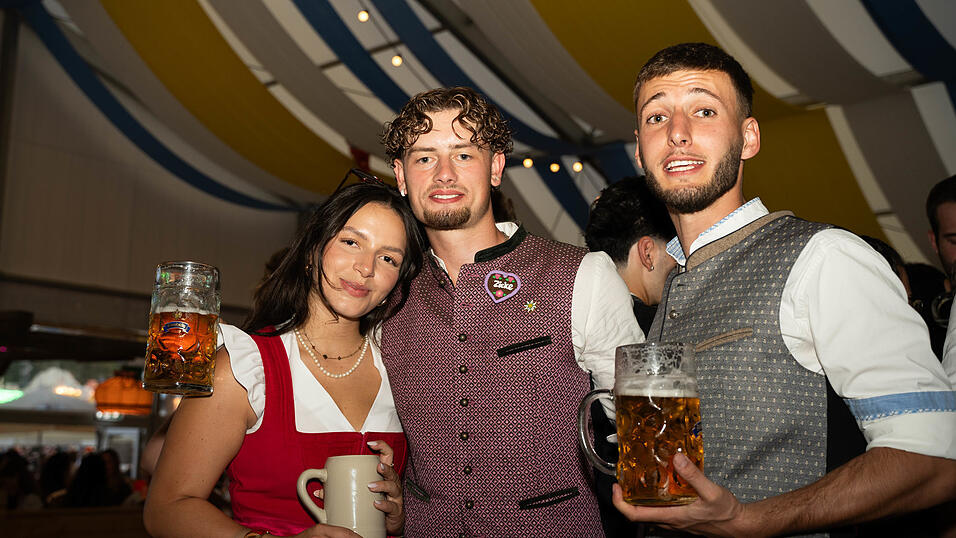 Die Partybilder vom Samstag, 15. August, aus dem Festzelt Reisinger. Die Partybilder vom Samstag, 15. August, aus dem Festzelt Reisinger.