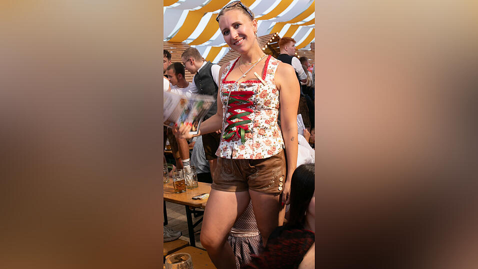 Die Partybilder vom Freitag, 15. August, aus dem Festzelt Nothaft. Die Partybilder vom Freitag, 15. August, aus dem Festzelt Nothaft.
