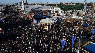 Der Andrang beim Oktoberfest ist besonders an den Wochenenden groß. (Archivbild) Der Andrang beim Oktoberfest ist besonders an den Wochenenden groß. (Archivbild)