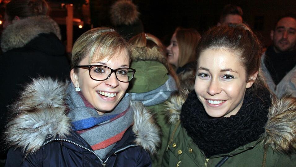 Bei einem schweren Unfall in der Gemeinde Frontenhausen sind zwei Menschen verletzt worden. Bei einem schweren Unfall in der Gemeinde Frontenhausen sind zwei Menschen verletzt worden.