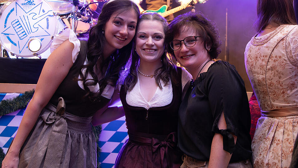 Die Partybilder vom Montag, 18. August, aus dem Festzelt Reisinger. Die Partybilder vom Montag, 18. August, aus dem Festzelt Reisinger.
