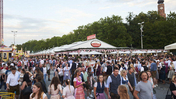 Die Partybilder vom Samstag, 12. August 2023, aus dem Festzelt Lechner.