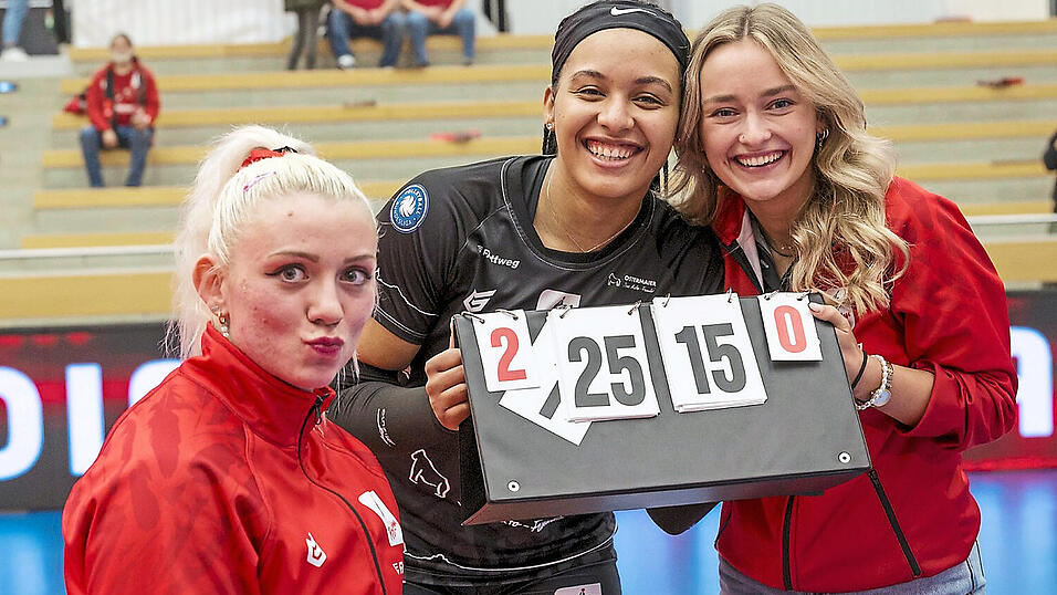 Die Vorfreude ist gro&szlig;: Tina de Groot, Jeannette Huskic und Emely Brodowski (v.l.) fiebern der neuen Saison bereits entgegen.