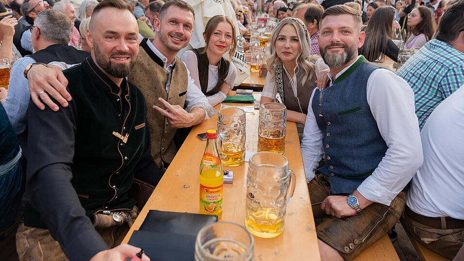 Die Partybilder vom Samstag, 12. August 2023, aus dem Festzelt Nothaft. Die Partybilder vom Samstag, 12. August 2023, aus dem Festzelt Nothaft.