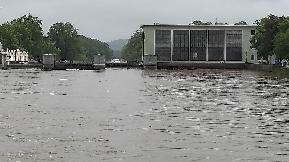 Am Maxwehr. Am Maxwehr.