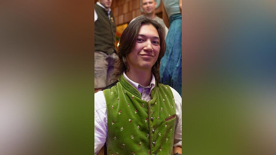 Als die Kapelle Josef Menzl am Montag, 10. August, im Festzelt Weckmann aufspielte, war die Stimmung ausgelassen. Als die Kapelle Josef Menzl am Montag, 10. August, im Festzelt Weckmann aufspielte, war die Stimmung ausgelassen.
