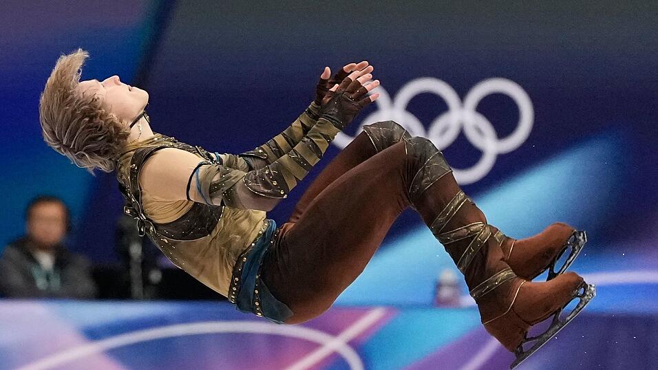 Nach dem Kurzprogramm souver&auml;n in F&uuml;hrung liegt US-Eiskunstl&auml;ufer Ilia Malinin.