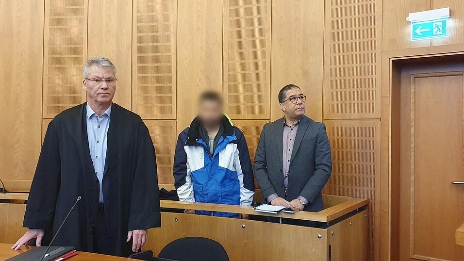 In seinem Schlusswort entschuldigte sich der Angeklagte für die Tat. In seinem Schlusswort entschuldigte sich der Angeklagte für die Tat.