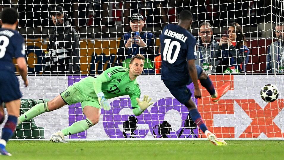Jeder Schuss ein Treffer: Manuel Neuer kassierte in seinem 160. Königsklassenspiel erstmals fünf Tore, hier beim Elfmeter von Ousmane Dembélé zum 3:2 für Paris. Jeder Schuss ein Treffer: Manuel Neuer kassierte in seinem 160. Königsklassenspiel erstmals fünf Tore, hier beim Elfmeter von Ousmane Dembélé zum 3:2 für Paris.