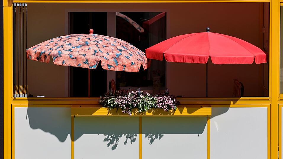 Für Schatten sorgen: nicht nur einige Aufgabe für Einzelne, sondern auch für die Stadtplanung. Kommunen sollen Hitzeaktionspläne vorlegen. Für Schatten sorgen: nicht nur einige Aufgabe für Einzelne, sondern auch für die Stadtplanung. Kommunen sollen Hitzeaktionspläne vorlegen.
