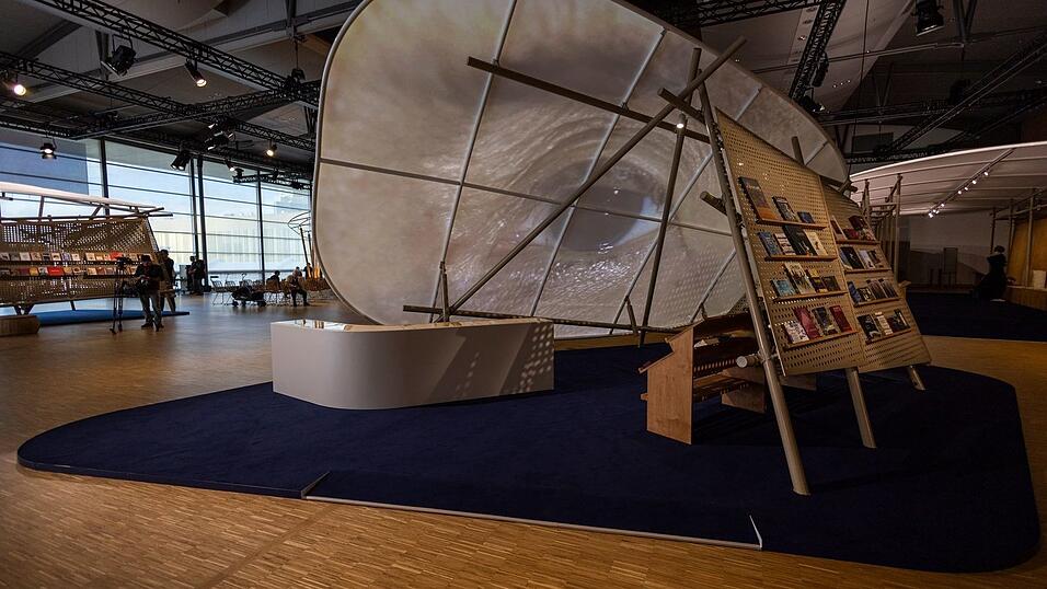 Luftig und hell: Der Pavillon der Philippinen. Luftig und hell: Der Pavillon der Philippinen.