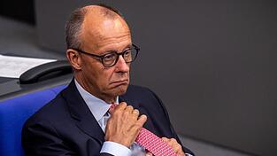 Nach Wahlschlappen und Koalitionszoff steht Friedrich Merz unter enormem Druck. Nach Wahlschlappen und Koalitionszoff steht Friedrich Merz unter enormem Druck.