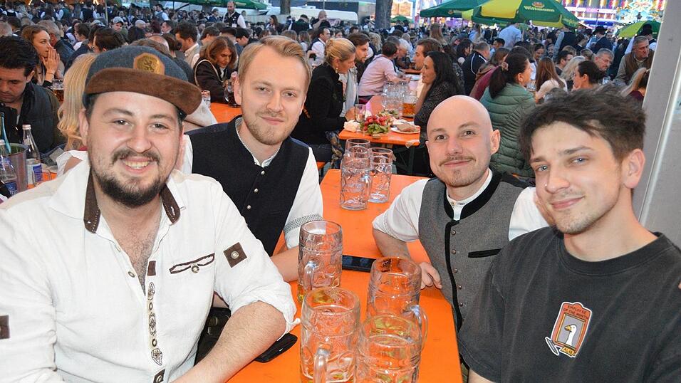 Viele Landshuter feierten am Freitag auf der Dult.&nbsp;