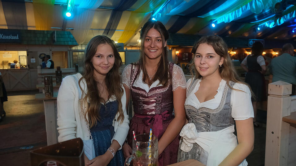 Die Partybilder vom Dienstag, 15. August 2023, aus dem Festzelt Reisinger. Die Partybilder vom Dienstag, 15. August 2023, aus dem Festzelt Reisinger.