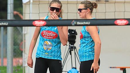 Bayerische Vizemeister auf Sand: Amelie Busch (links) und Samira Winkler vom TV Dingolfing. Bayerische Vizemeister auf Sand: Amelie Busch (links) und Samira Winkler vom TV Dingolfing.