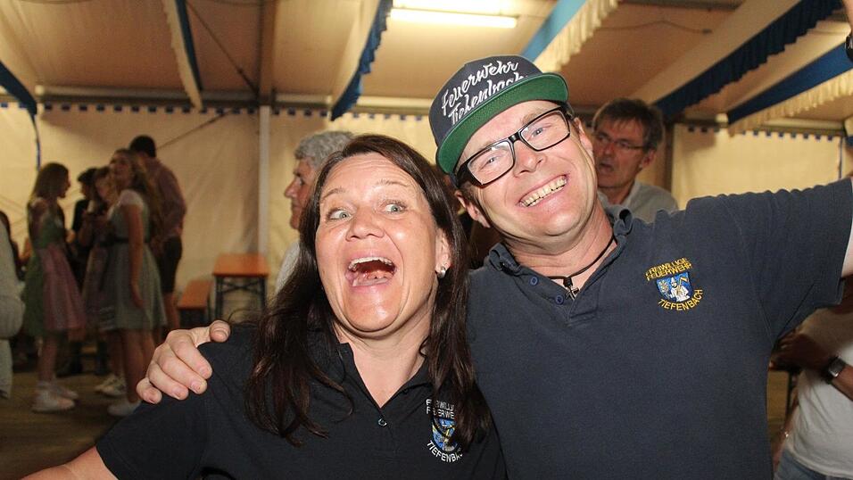 Zur Musik von Headless wurde ausgelassen gefeiert.