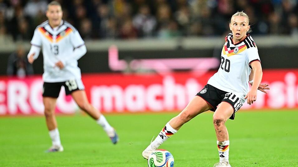 F&uuml;r die K&ouml;niglichen am Ball: Nationalspielerin Elisa Sen&szlig; ist auch bei Real Madrid gesetzt. (Archivbild)