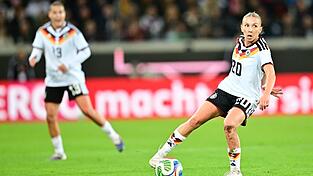 Für die Königlichen am Ball: Nationalspielerin Elisa Senß ist auch bei Real Madrid gesetzt. (Archivbild) Für die Königlichen am Ball: Nationalspielerin Elisa Senß ist auch bei Real Madrid gesetzt. (Archivbild)