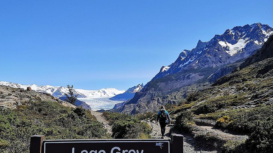 Lago Grey auf dem Weg zum Gletscher. Lago Grey auf dem Weg zum Gletscher.