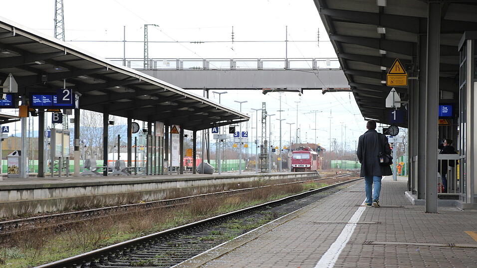 Auf der 'Plattlinger Kurve' soll der G&uuml;terverkehr am Plattlinger Bahnhof vorbeigeleitet werden.&nbsp;