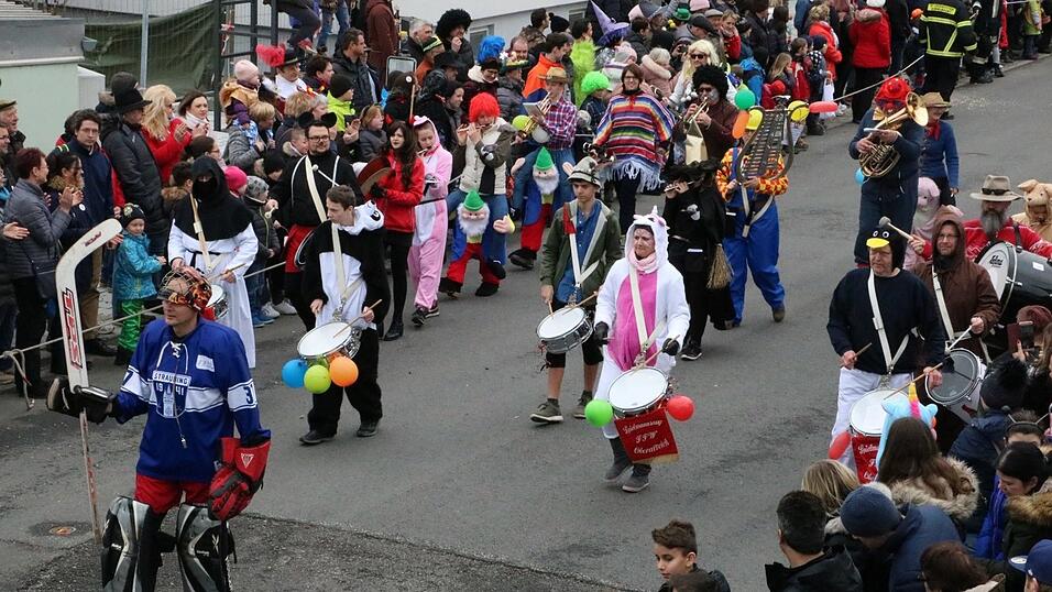 Die schönsten Bilder von den Faschingsumzügen in Bogen aus den vergangenen Jahren Die schönsten Bilder von den Faschingsumzügen in Bogen aus den vergangenen Jahren