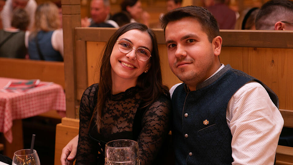 Die Partybilder vom Sonntag, 17. August, aus dem Festzelt Krönner. Die Partybilder vom Sonntag, 17. August, aus dem Festzelt Krönner.