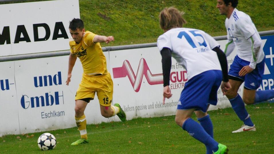Die DJK Vilzing gewinnt auch das Verfolgerduell gegen den TSV Bad Abbach. (Foto: Fabian Roßmann) Die DJK Vilzing gewinnt auch das Verfolgerduell gegen den TSV Bad Abbach. (Foto: Fabian Roßmann)