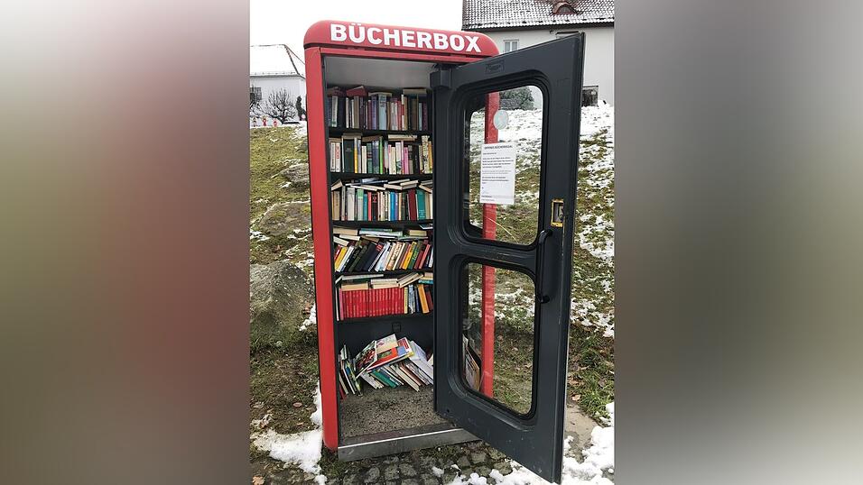 Drei B&uuml;cherboxen gibt es in Viechtach.