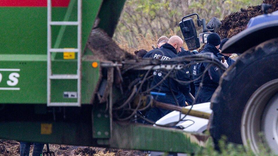 Der Ort der Polizeiaktion liegt rund 13 Kilometer mit dem Auto entfernt von dem Ort, an dem Fabian gefunden wurde. Der Ort der Polizeiaktion liegt rund 13 Kilometer mit dem Auto entfernt von dem Ort, an dem Fabian gefunden wurde.